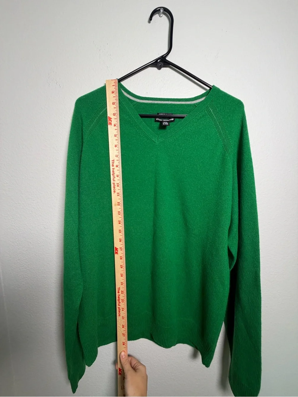Club Monaco 100% Cashmere Kelly Green V-Neck Sweater Size M